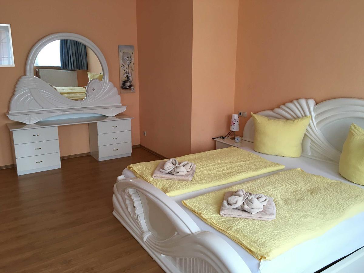 Ferienhaus, Doppelhaushaelfte In Seebad Ahlbeck 제바트헤링스도르프 외부 사진